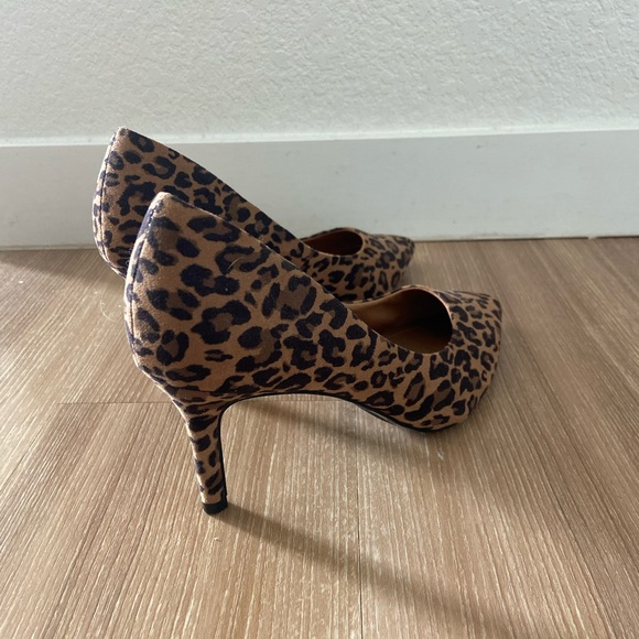 H&M women’s size 5.5 cheetah print heels - Picture 4 of 4